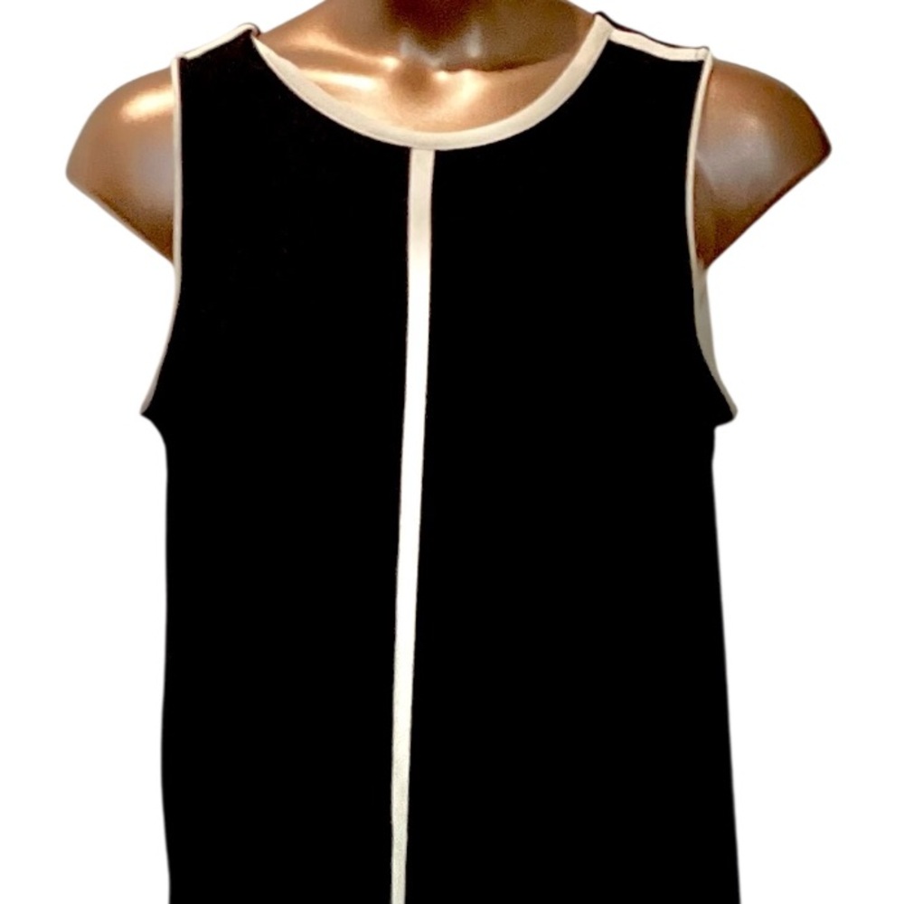 MACY’s WOMAN Alfani Black and White Sleeveless Tank Top